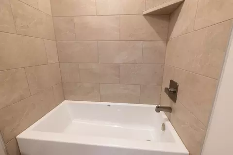 Bath - 17252 Billy Rd, Washington, OK 73093 photo 9 of 12