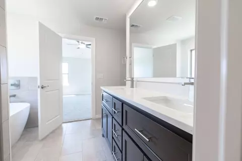 Bath - 17252 Billy Rd, Washington, OK 73093 photo 5 of 12