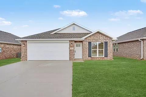 631 Kendra St, Prairie Grove, AR 72753
