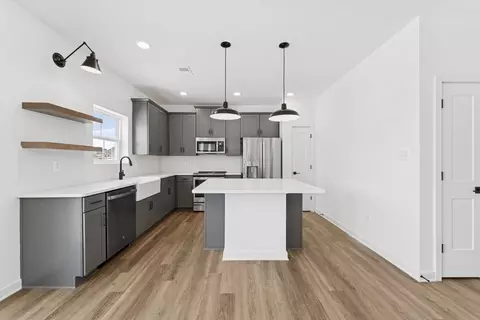 94 Thornton Ave, Ranson, WV 25438