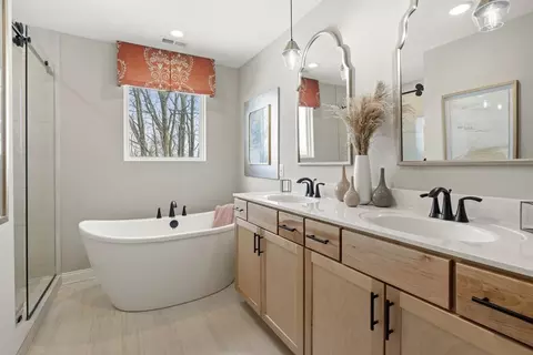 Bath - 6466 E 104th Ave, Winfield, IN 46307 photo 3 of 11
