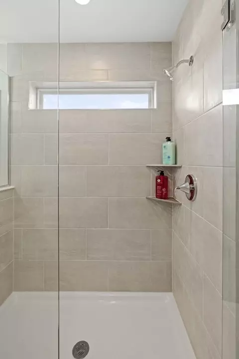 Bath - 6466 E 104th Ave, Winfield, IN 46307 photo 11 of 11