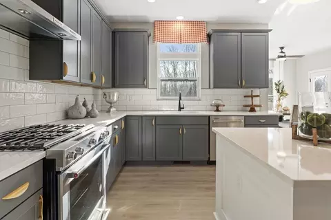 Kitchen - 6466 E 104th Ave, Winfield, IN 46307 photo 2 of 12