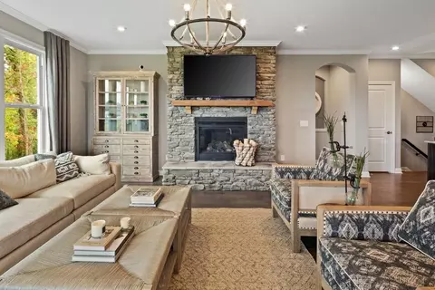 Living - 712 Conley Dr, Canton, GA 30115 photo 2 of 9