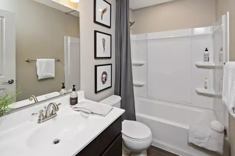 Bath - 712 Conley Dr, Canton, GA 30115 photo 4 of 6