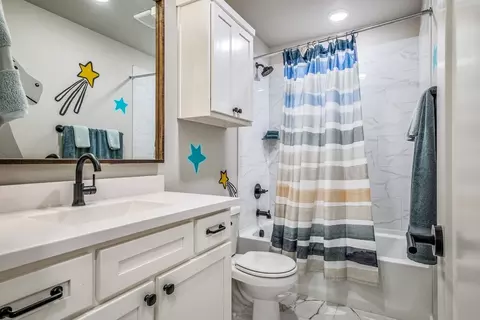 Bath - Elena Dr., Blanchard, OK 73010 photo 6 of 6