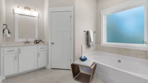 Bath - 5912 Greenfield St, Pace, FL 32571 photo 2 of 9