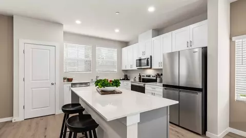 15215 35th Ave W UNIT C6, Lynnwood, WA 98087