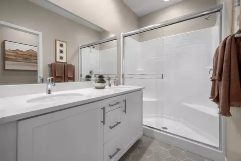 Bath - 7708 Discovery Ln, Santee, CA 92071 photo 2 of 2