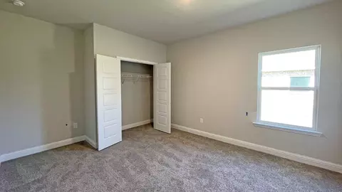 Bedroom - 83 Parish Rd, Sumrall, MS 39482 photo 2 of 4
