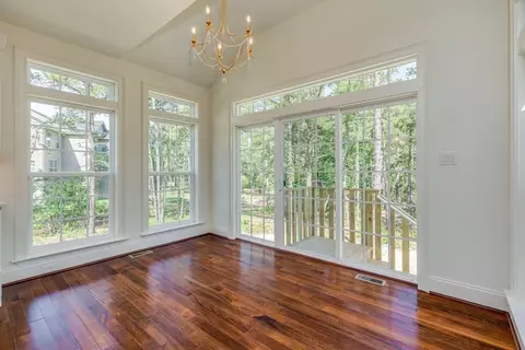 Dining - Mullen Drive, Sicklerville, NJ 08081 photo 3 of 4