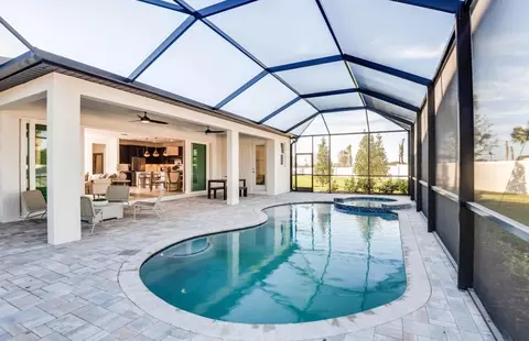 Exterior - 13716 Sunlight Meadow Dr, Riverview, FL 33578 photo 8 of 8