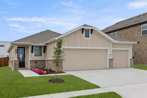 Exterior - 1324 Comal Dr, Forney, TX 75126 photo 2 of 5