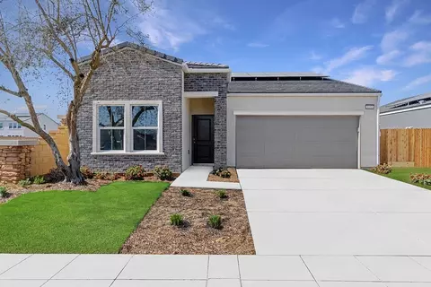 Exterior - 7255 W Donner Ave, Fresno, CA 93723 photo 2 of 4