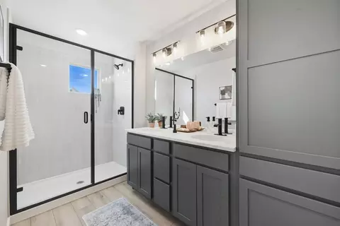 Bath - 13612 Arriba Dr, Peyton, CO 80831 photo 2 of 4