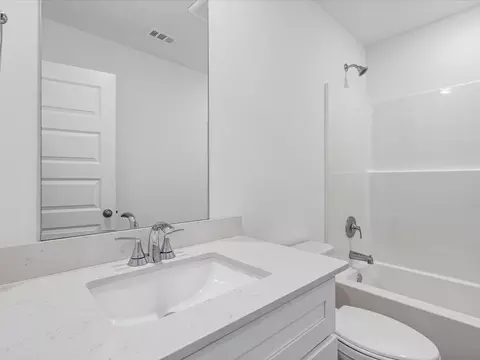 Bath - 13656 Winterberry Dr, Biloxi, MS 39532 photo 2 of 2