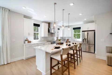 Kitchen - 2116 Latham St, Mountain View, CA 94040 photo 5 of 16