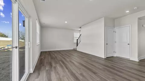 Living - 1566 Bentstalk Dr, Frederick, MD 21703 photo 2 of 6