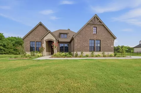 1460 Julian Dr, Van Alstyne, TX 75495