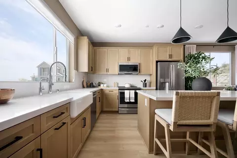 Kitchen - 27377 Harrier Ct, Valencia, CA 91381 photo 2 of 3