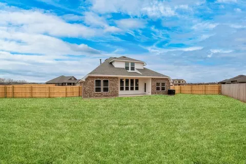 Exterior - 16140 Tall Grass Dr, Moore, OK 73170 photo 5 of 14