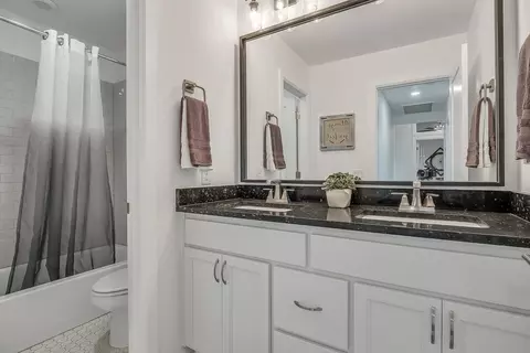Bath - 16140 Tall Grass Dr, Moore, OK 73170 photo 2 of 4