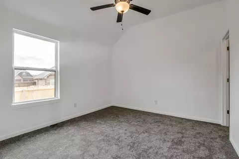 Bedroom - 16140 Tall Grass Dr, Moore, OK 73170 photo 3 of 6