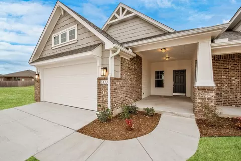 Exterior - 16140 Tall Grass Dr, Moore, OK 73170 photo 8 of 14