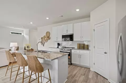 Kitchen - 3020 Emberly Dr, Roebuck, SC 29376 photo 2 of 6