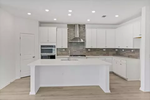 Kitchen - 182 Brook Forest Dr, Saint Augustine, FL 32092 photo 5 of 13