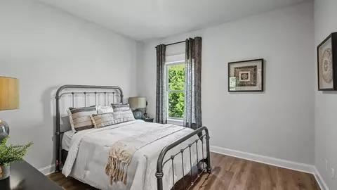 Bedroom - 147 Cornerstone Dr, Brandon, MS 39042 photo 9 of 11