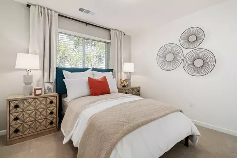 Bedroom - 701 S Plum Ct, Dinuba, CA 93618 photo 6 of 9