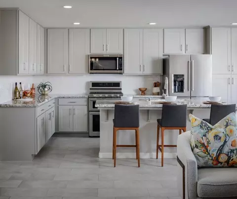 Kitchen - 701 S Plum Ct, Dinuba, CA 93618 photo 6 of 8