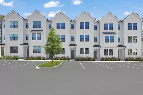 2307 Oakwood Meadows Ct, Raleigh, NC 27604