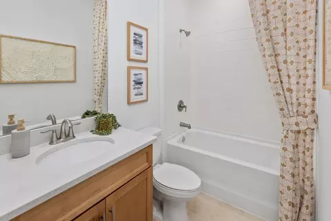 Bath - 13007 Sunseed St, Parrish, FL 34219 photo 3 of 3