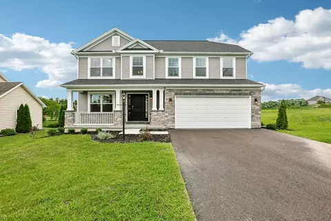 300 Amberleigh Ln, Shippensburg, PA 17257