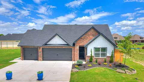 5601 Windstone Dr, Norman, OK 73072