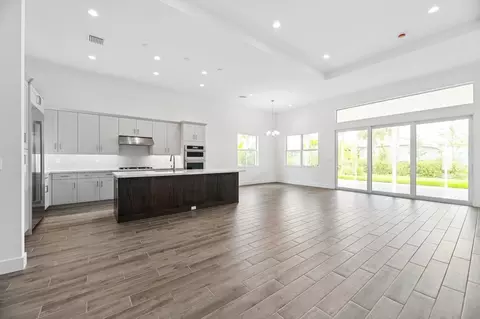 10118 Driftwood Way, Palm Beach Gardens, FL 33412