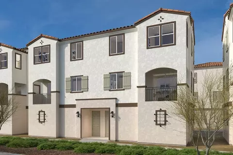 Exterior - 2606 Splendid Gln, Escondido, CA 92026 photo 2 of 7