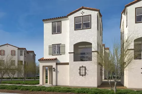 Exterior - 2606 Splendid Gln, Escondido, CA 92026 photo 4 of 7