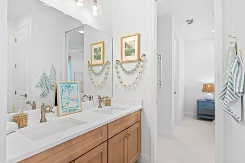 Bath - 2463 Spur Dr, Melbourne, FL 32940 photo 8 of 9