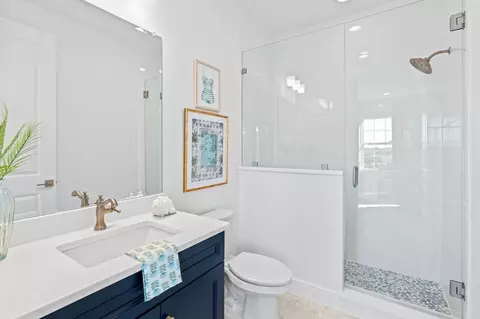 Bath - 2463 Spur Dr, Melbourne, FL 32940 photo 3 of 9