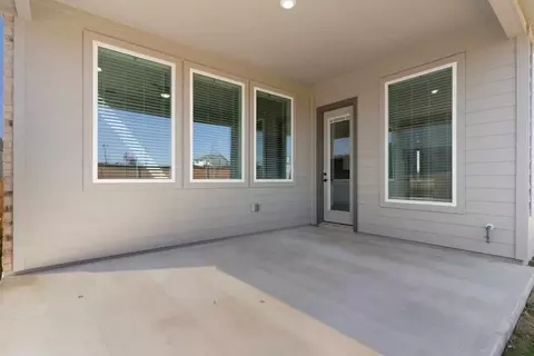 Exterior - 1712 Willow Bean Dr, Georgetown, TX 78628 photo 3 of 4