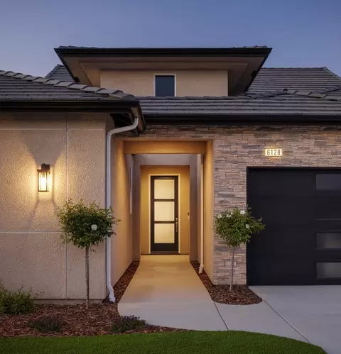 Exterior - 1508 S Marcin St, Visalia, CA 93277 photo 5 of 7