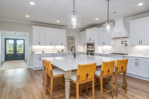 Kitchen - 127 Laurel Branch Dr, Dothan, AL 36305 photo 2 of 3