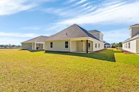 Exterior - 127 Laurel Branch Dr, Dothan, AL 36305 photo 7 of 12