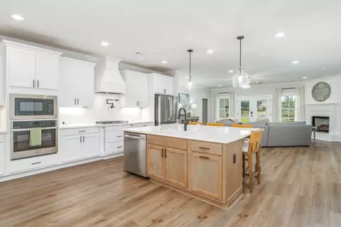 Kitchen - 127 Laurel Branch Dr, Dothan, AL 36305 photo 1 of 3