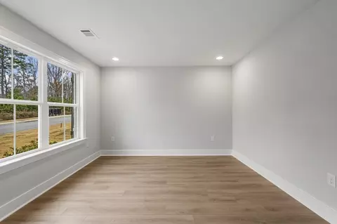 Living - 127 Laurel Branch Dr, Dothan, AL 36305 photo 1 of 5