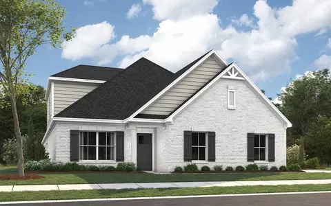 Exterior - 127 Laurel Branch Dr, Dothan, AL 36305 photo 3 of 12