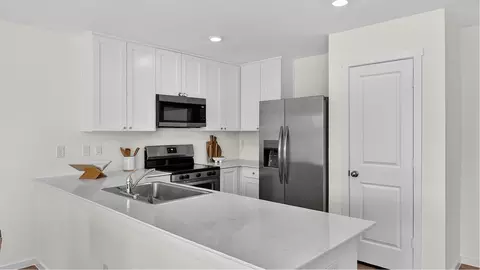 Kitchen - 331 Lago Ln, Freeport, FL 32439 photo 1 of 5